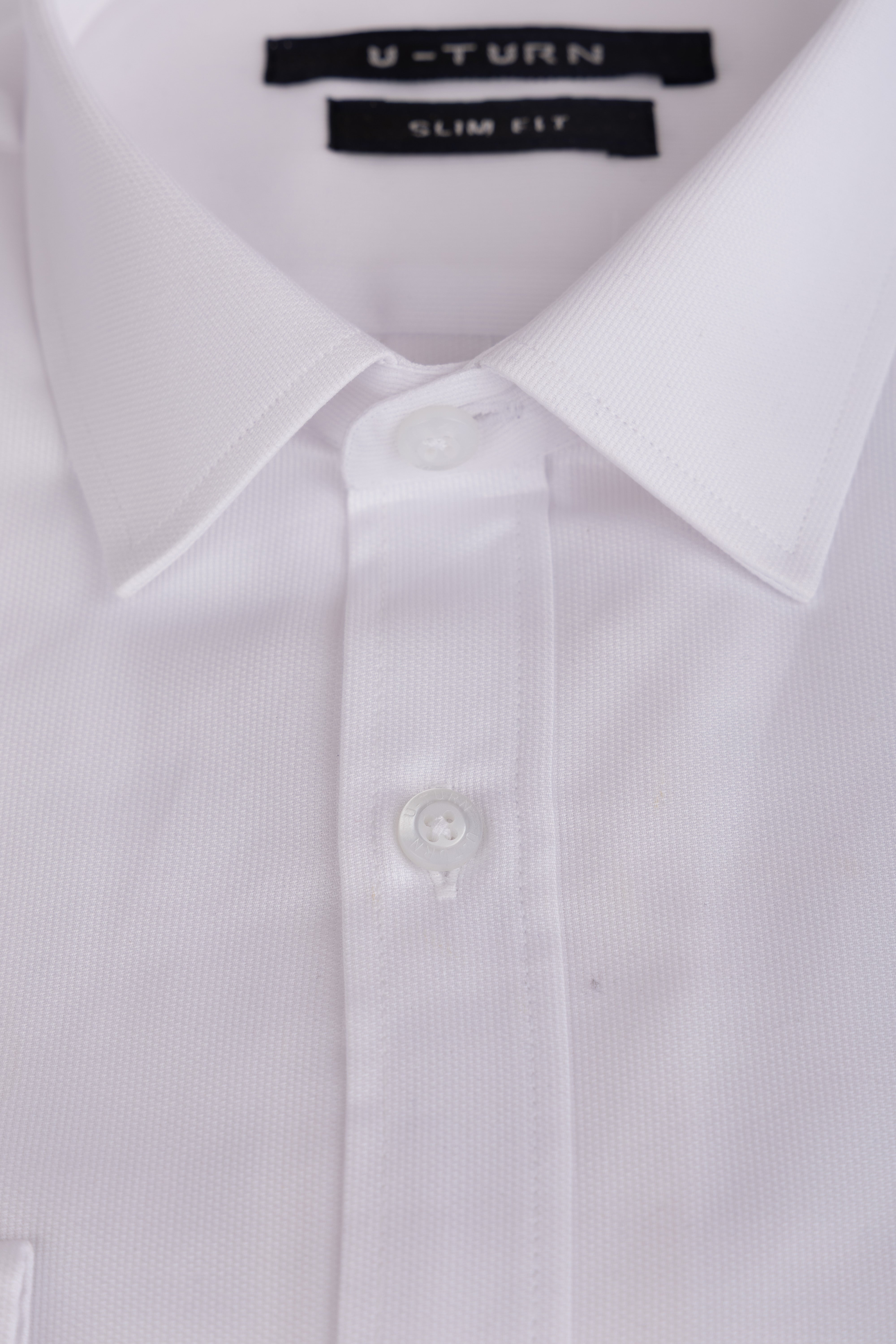 L-SLEEVE SLIM FIT SHIRT C107 - WHITE الصورة الثانوية