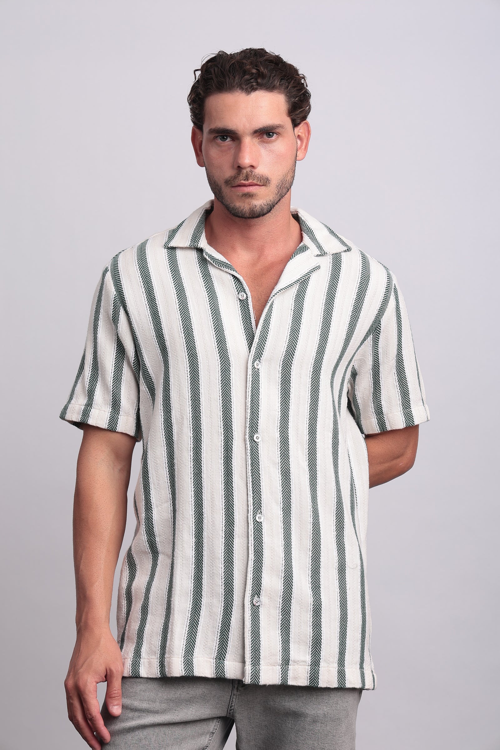 SHORT SLEEVE CASUAL SHIRT Secondary image
