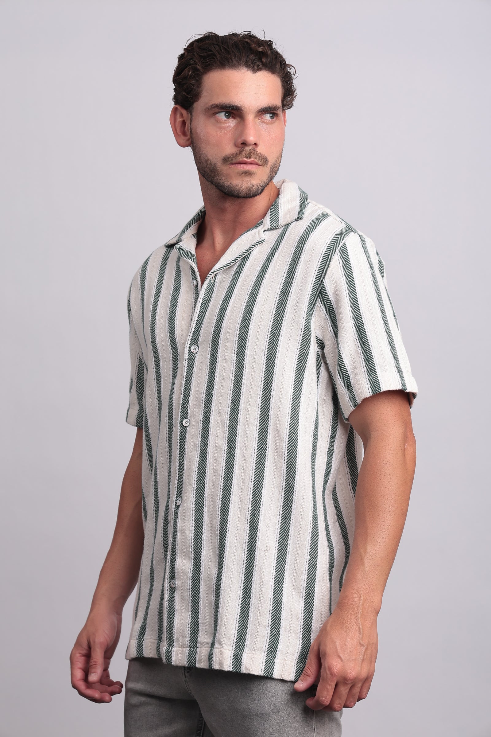 D GREEN