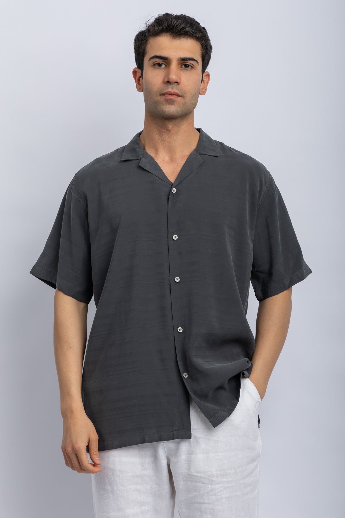 D GREY Main image