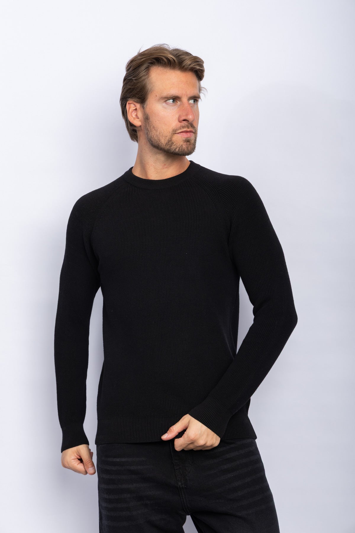 ROUND NECK CASUAL PULLOVER Secondary image