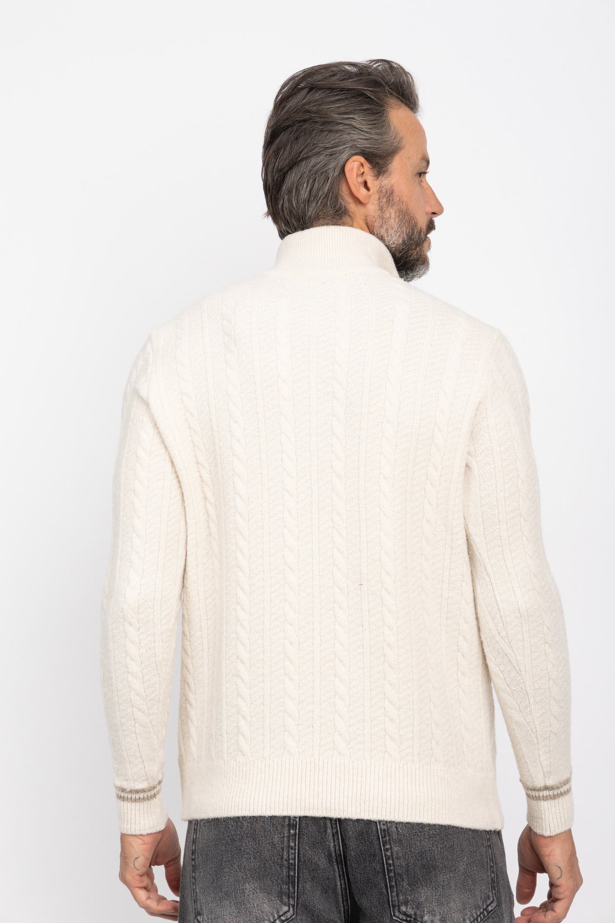 OFFWHITE
