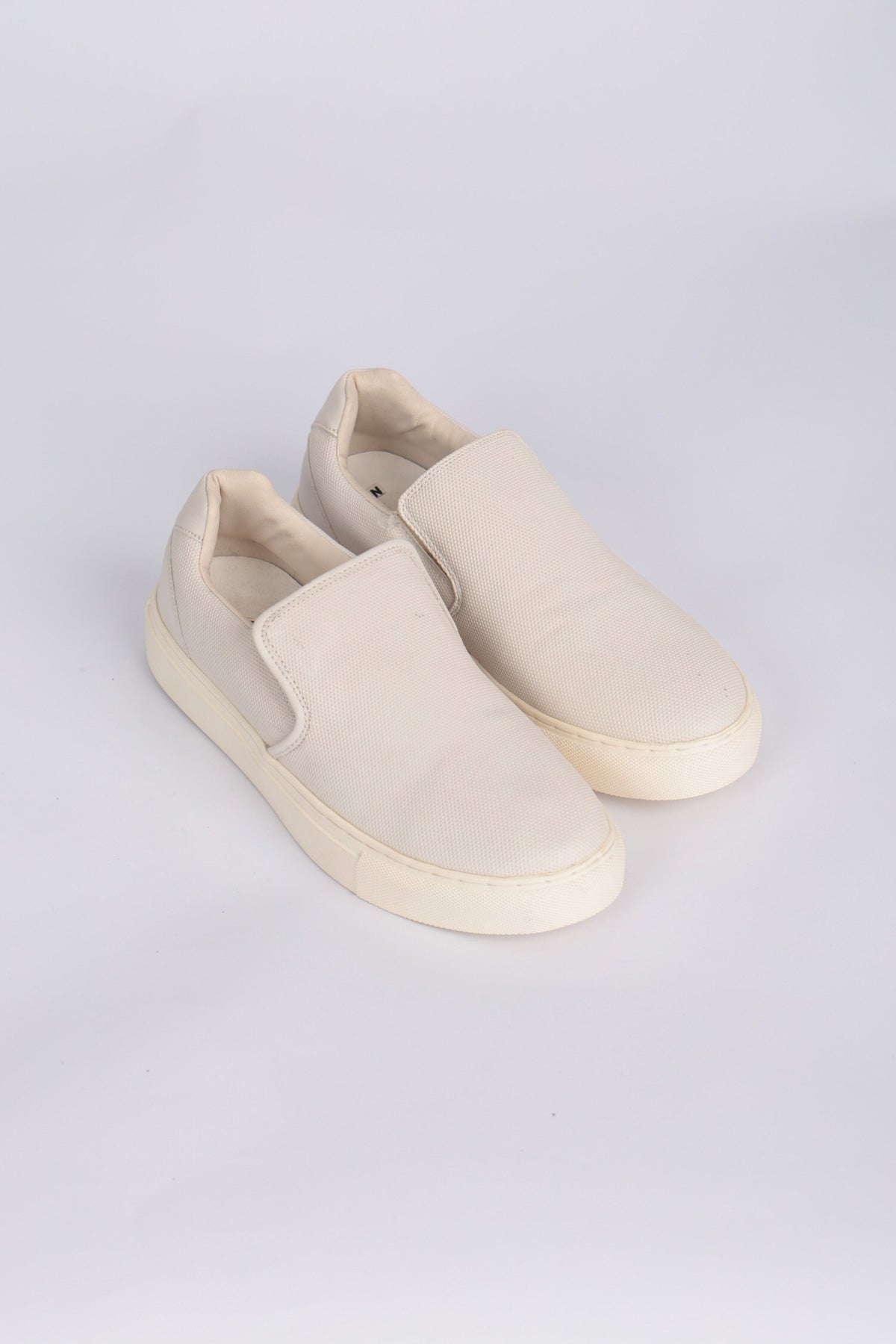 OFFWHITE