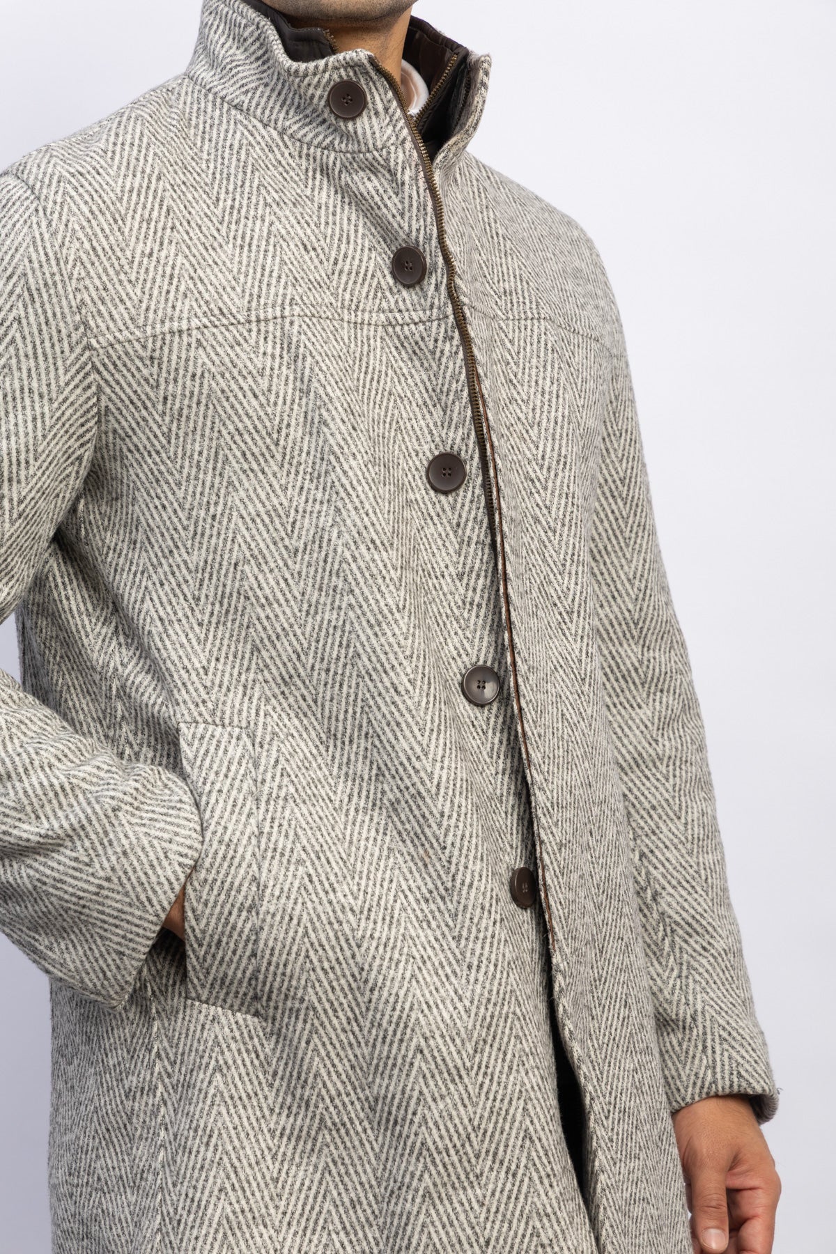 FORMAL HIGH NECK COAT الصورة الثانوية