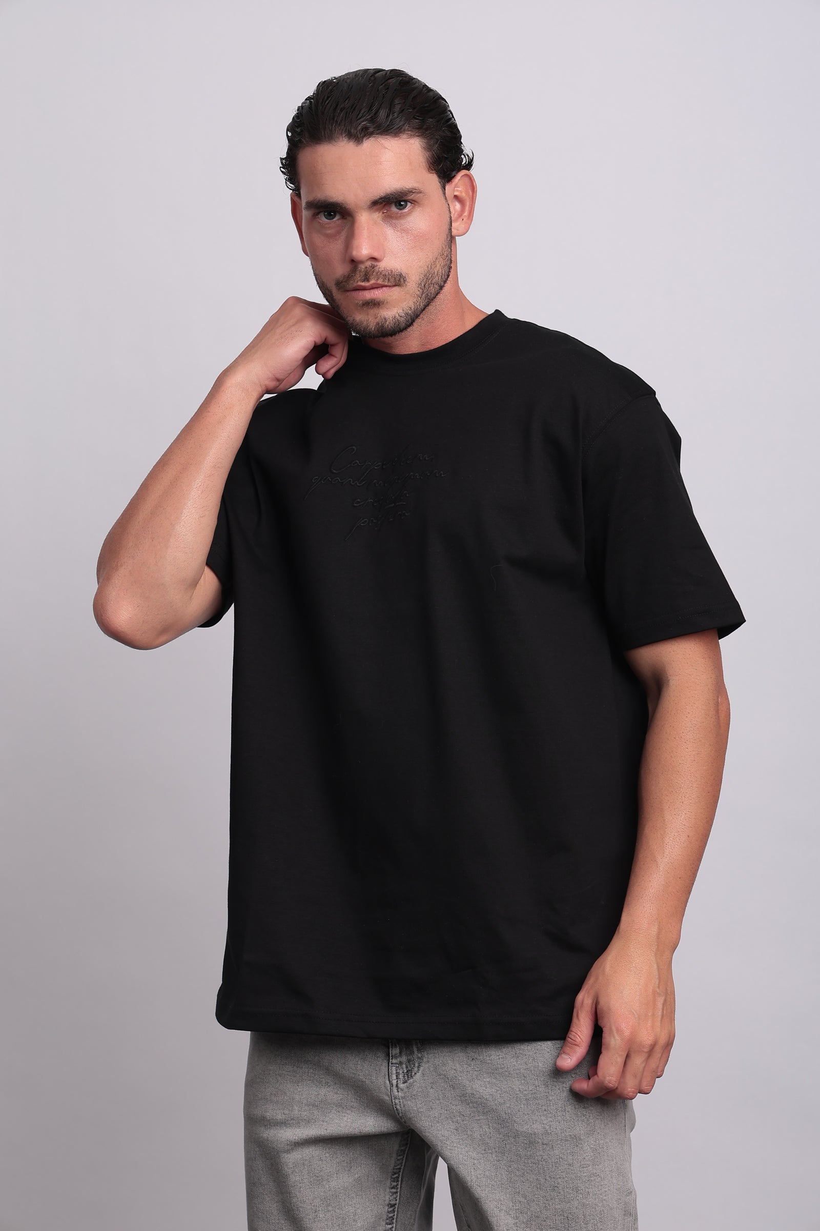 ROUND NECK CASUAL T-SHIRT Secondary image