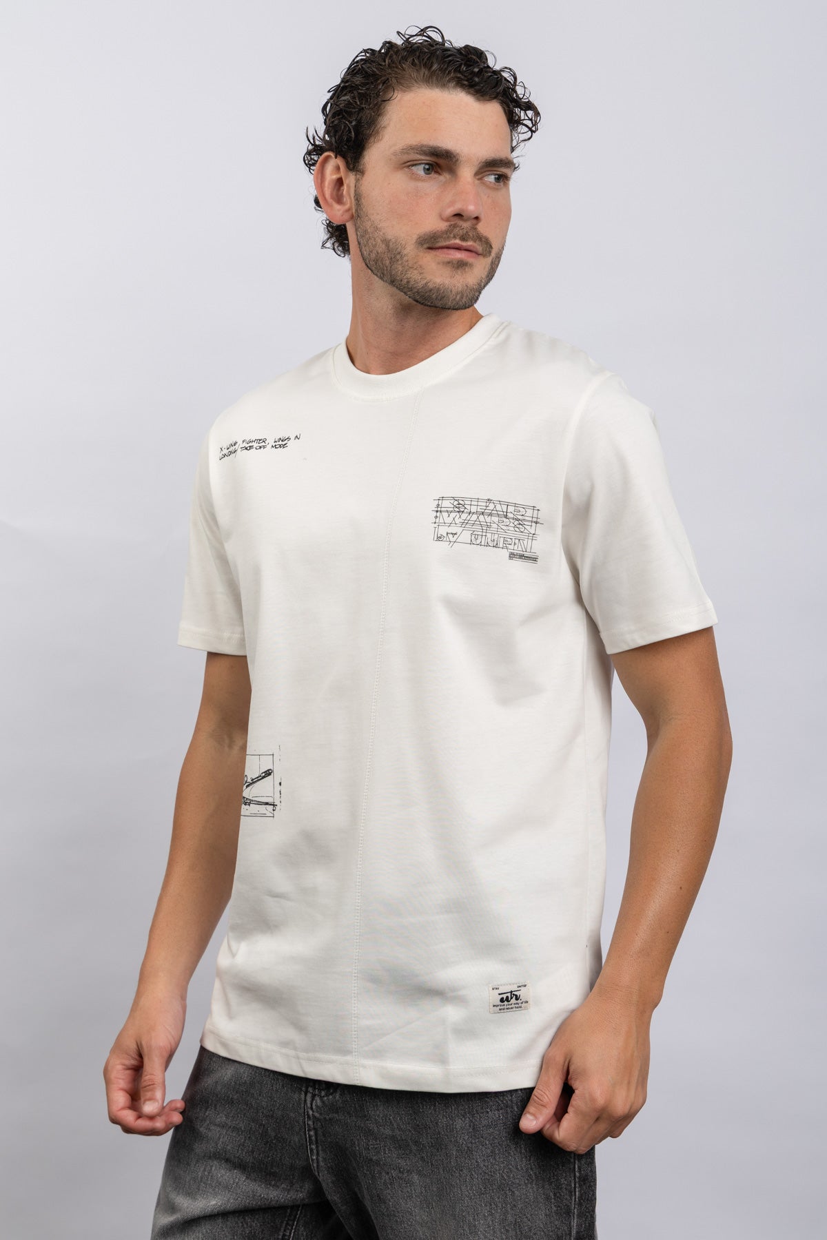ROUND NECK CASUAL T-SHIRT Secondary image
