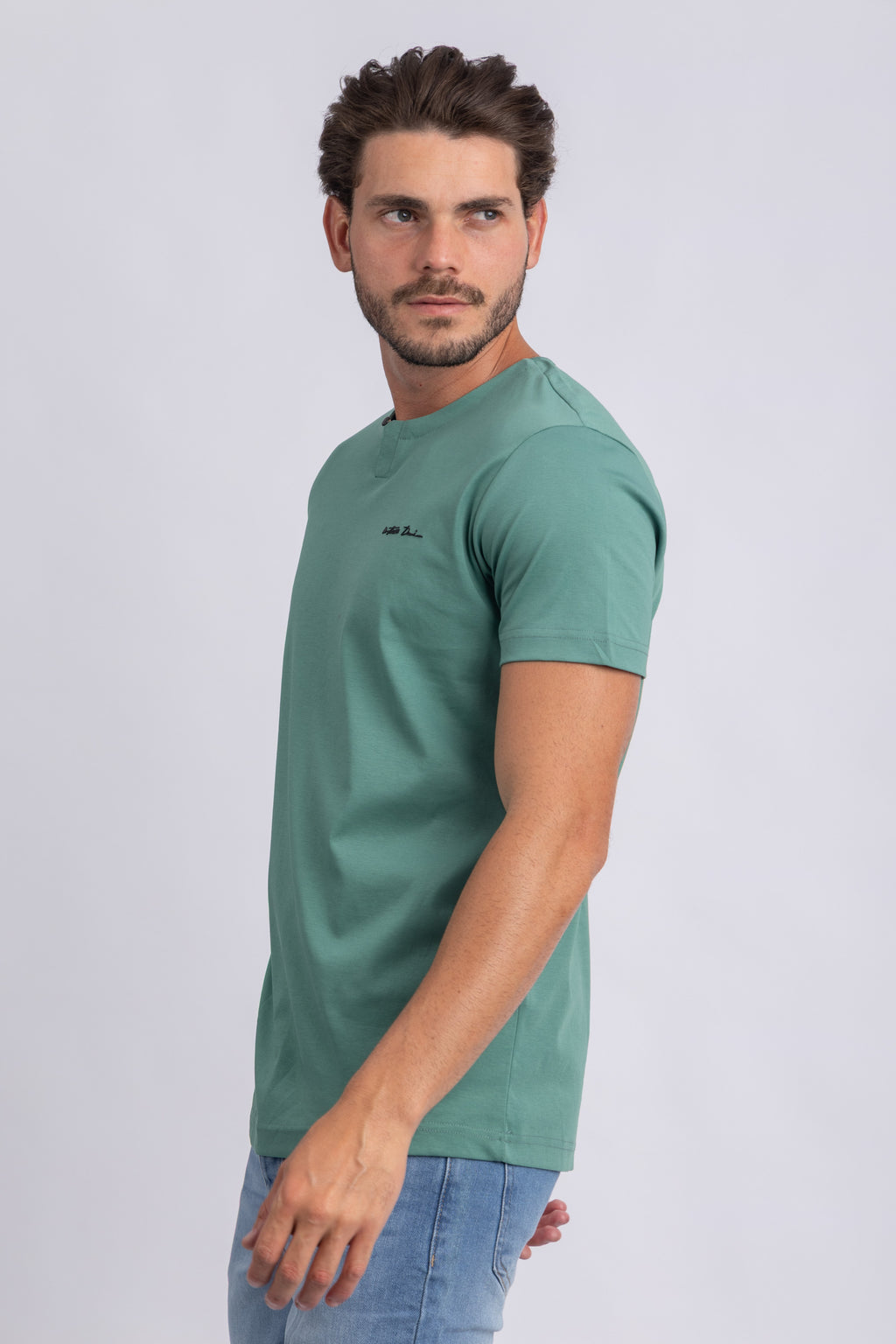 GREEN