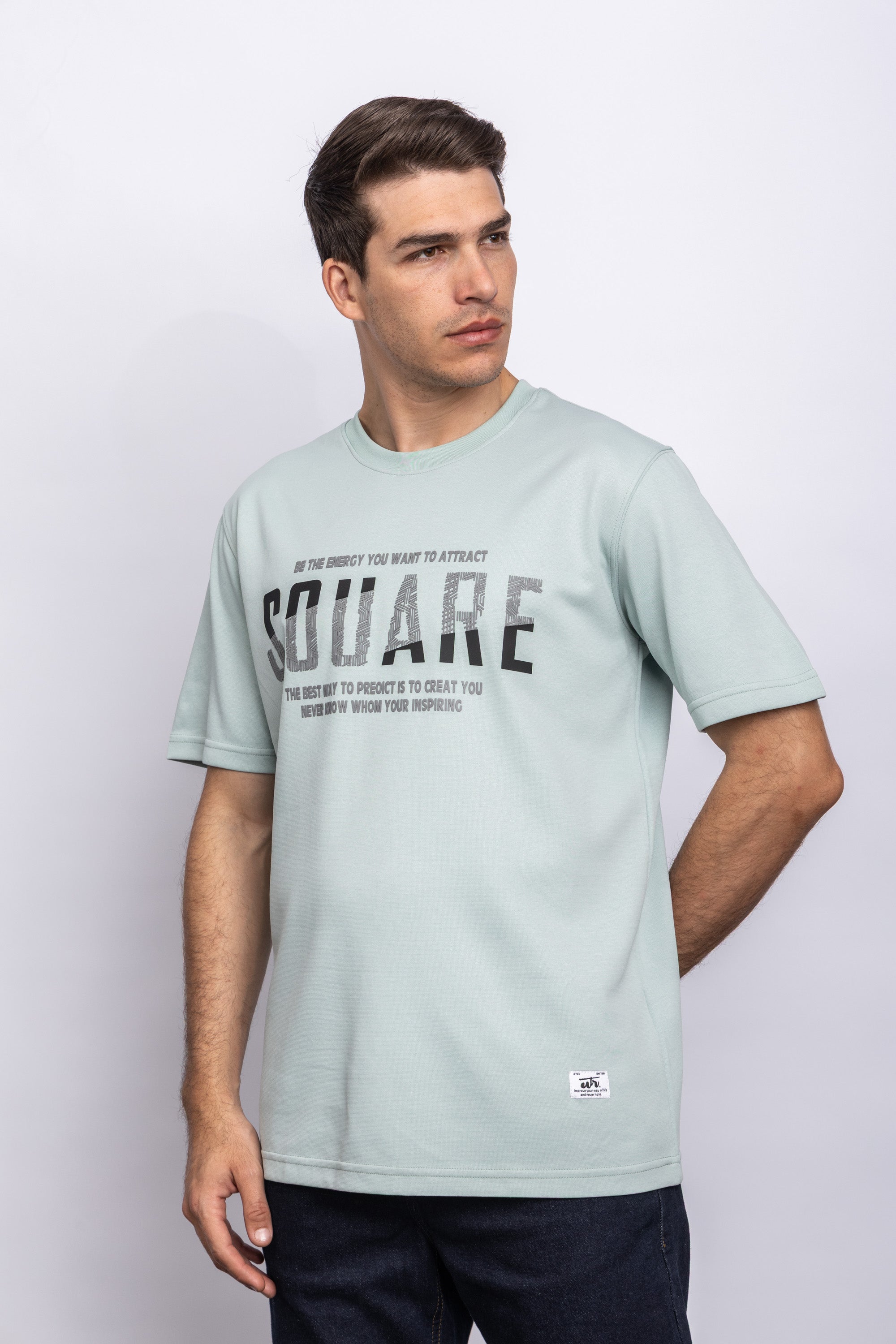ROUND NECK CASUAL T-SHIRT الصورة الثانوية
