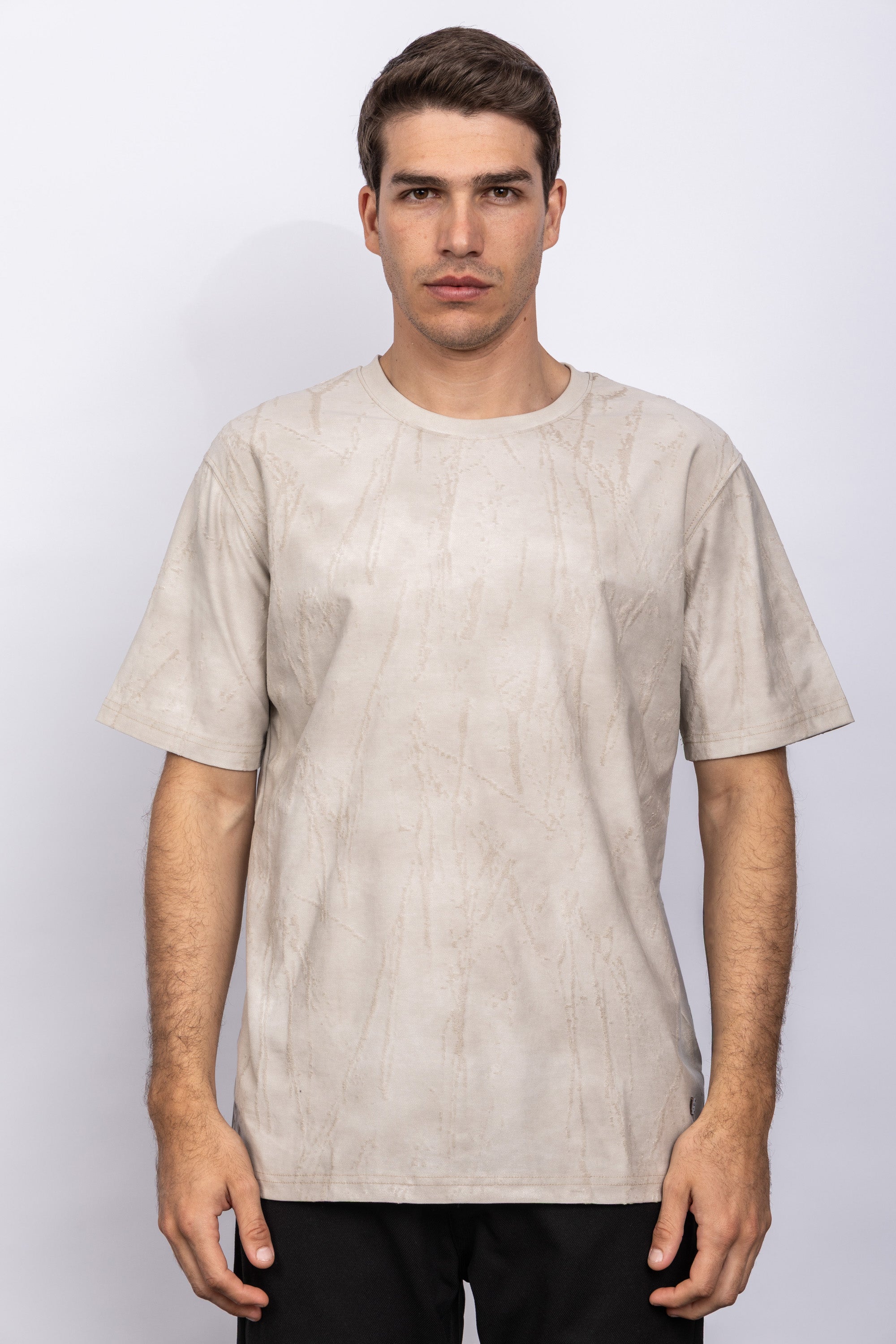 BEIGE الصورة الرئيسية