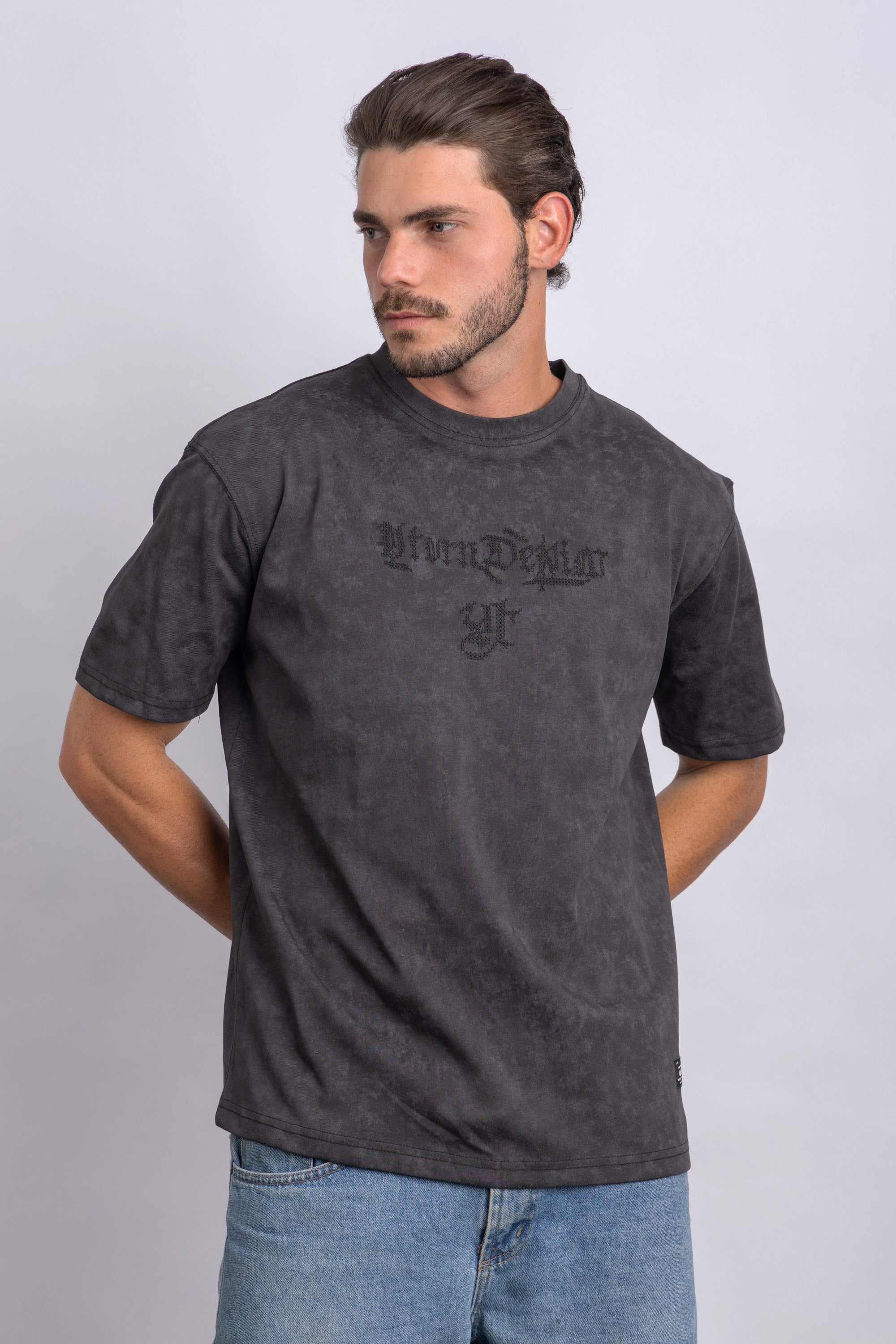 ROUND NECK CASUAL T-SHIRT الصورة الثانوية