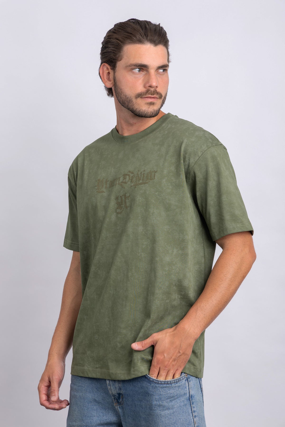 GREEN