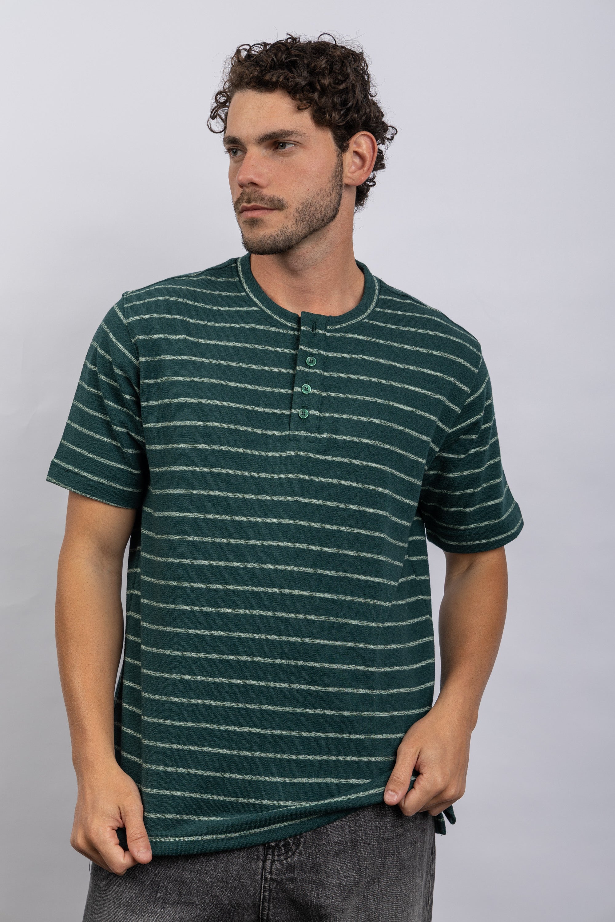 D GREEN