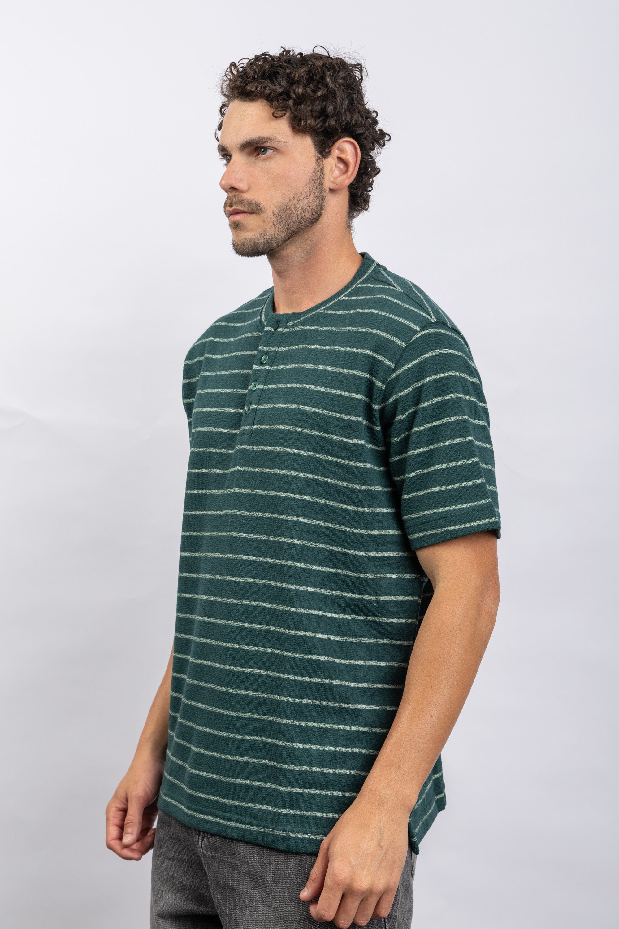 D GREEN