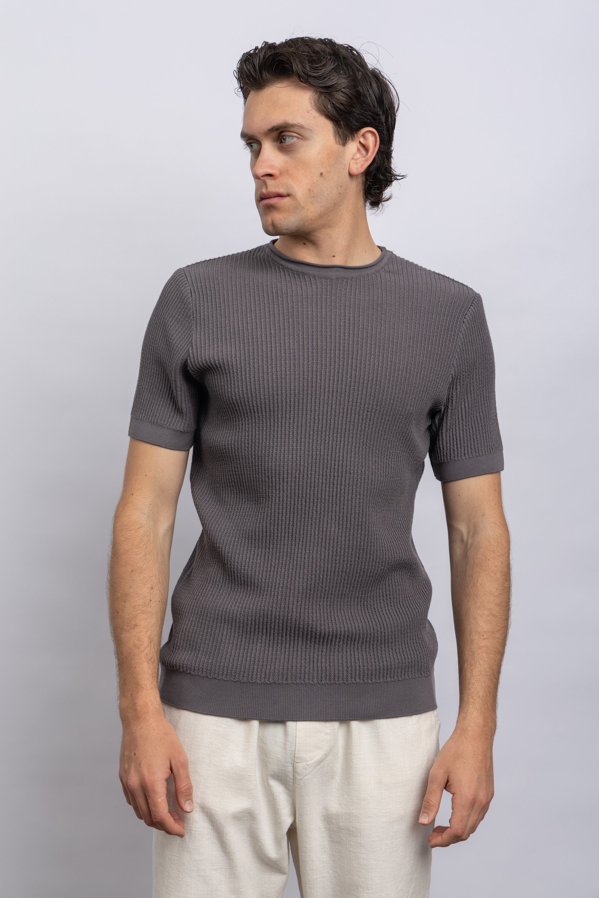 ROUND NECK CASUAL T-SHIRT الصورة الثانوية