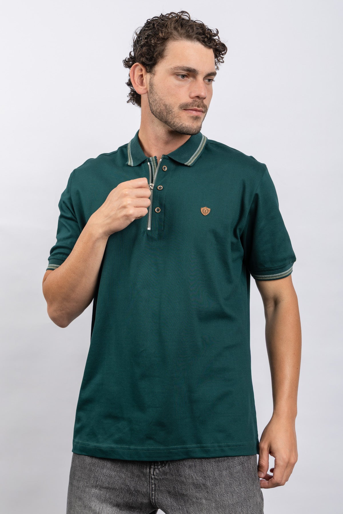 D GREEN Main image