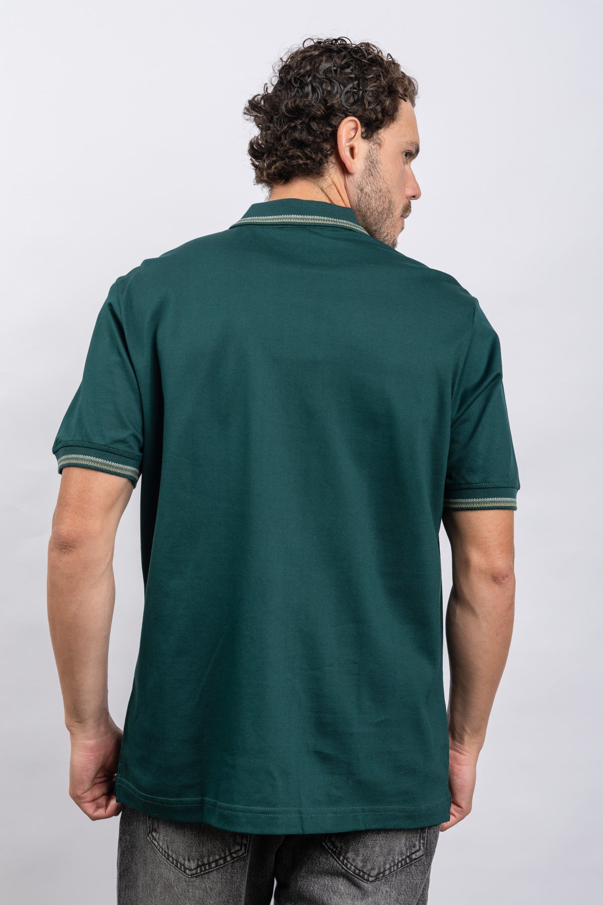 D GREEN