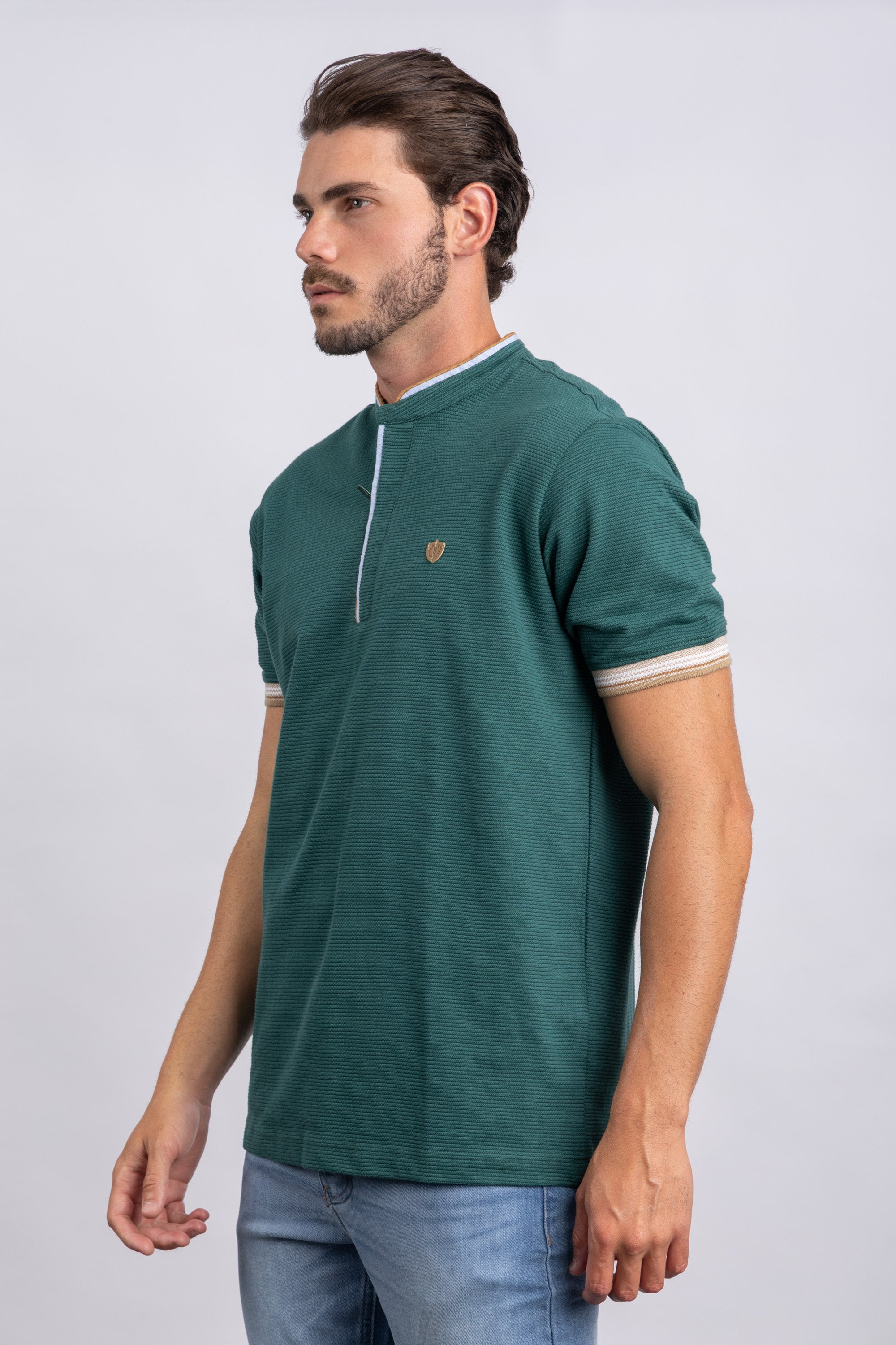 D GREEN