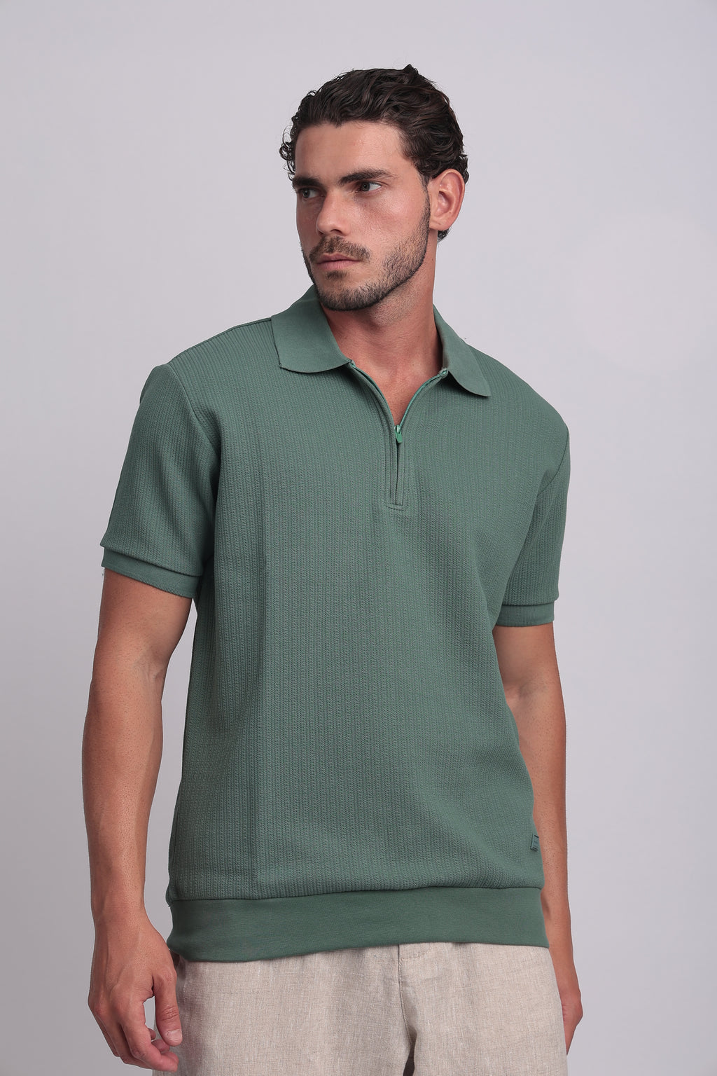 GREEN