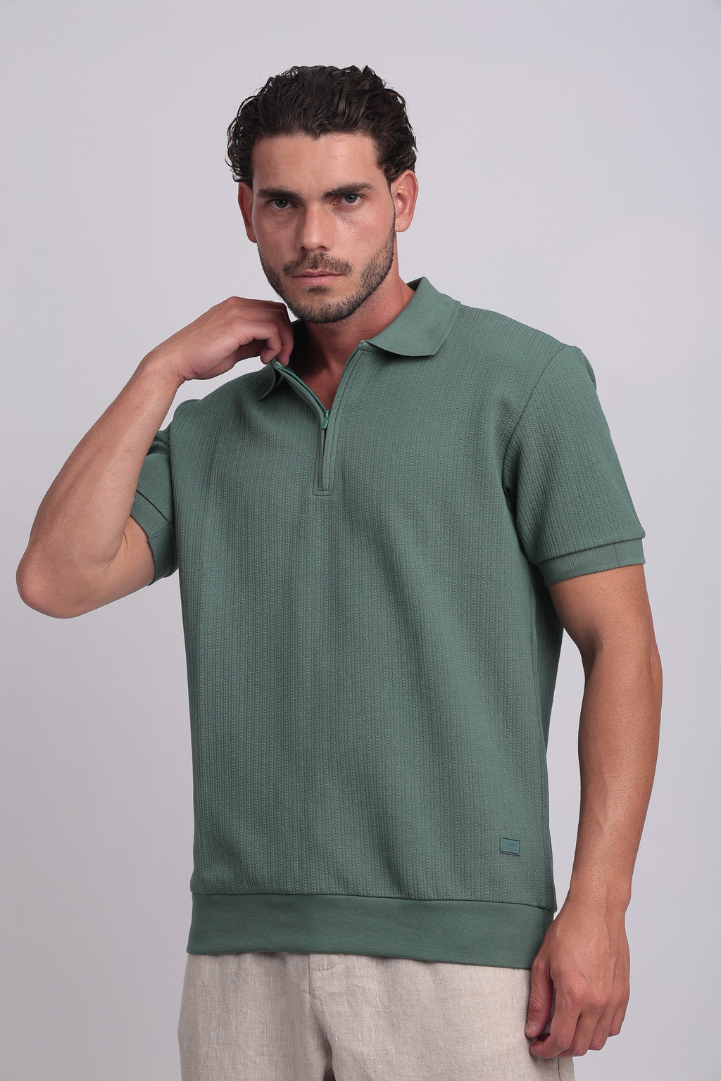 GREEN