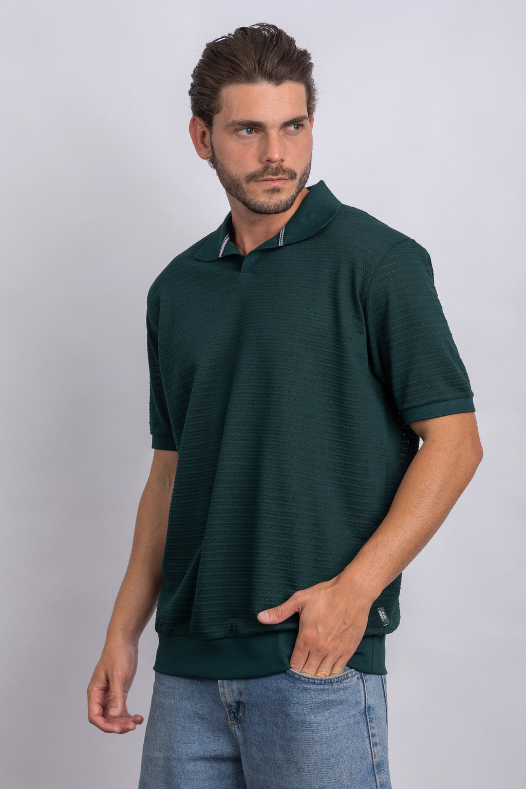 D GREEN
