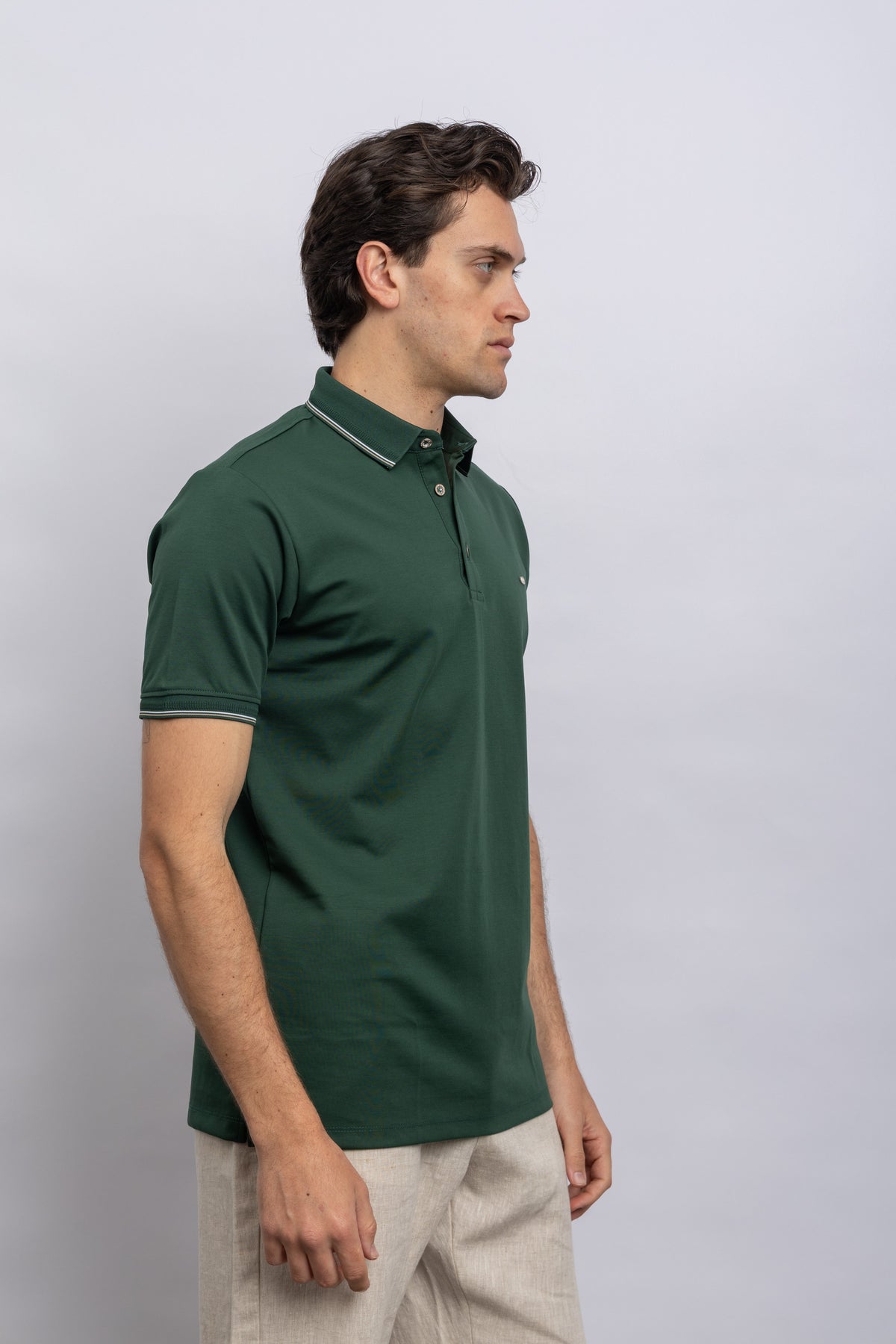 D GREEN