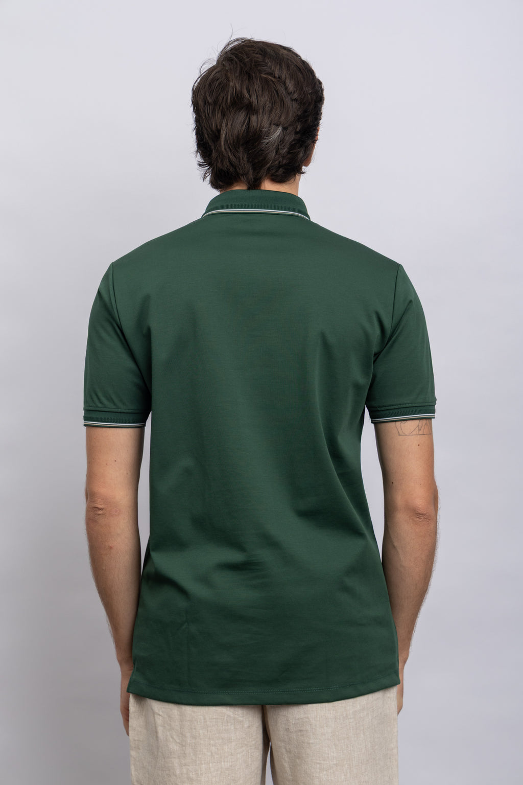 D GREEN