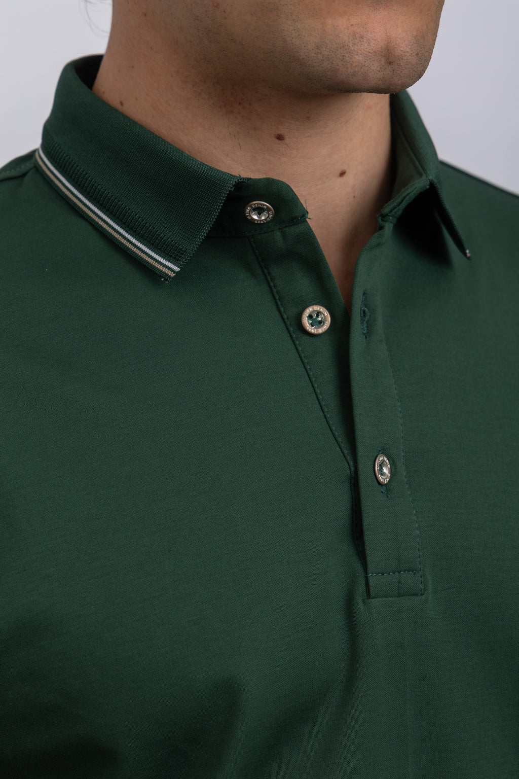 D GREEN