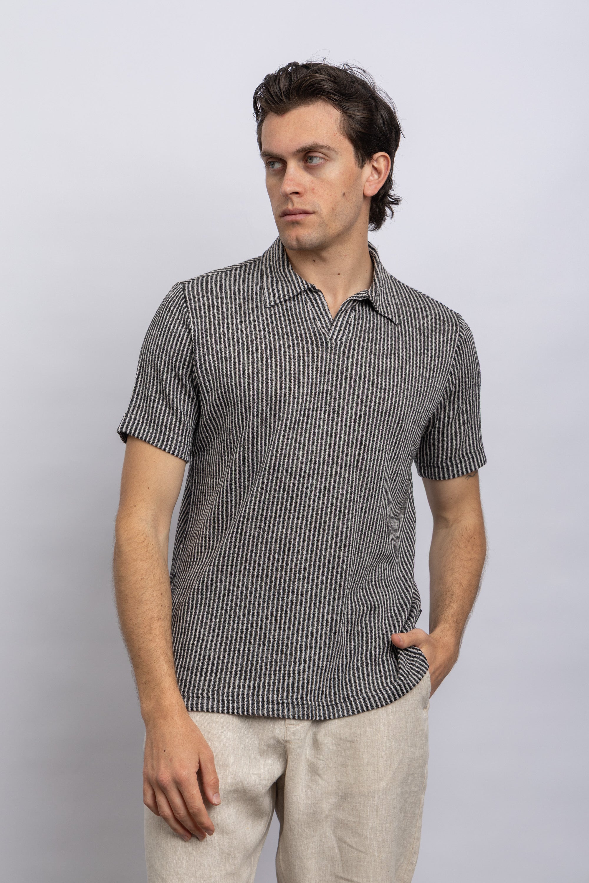 CASUAL POLO SHIRT الصورة الثانوية