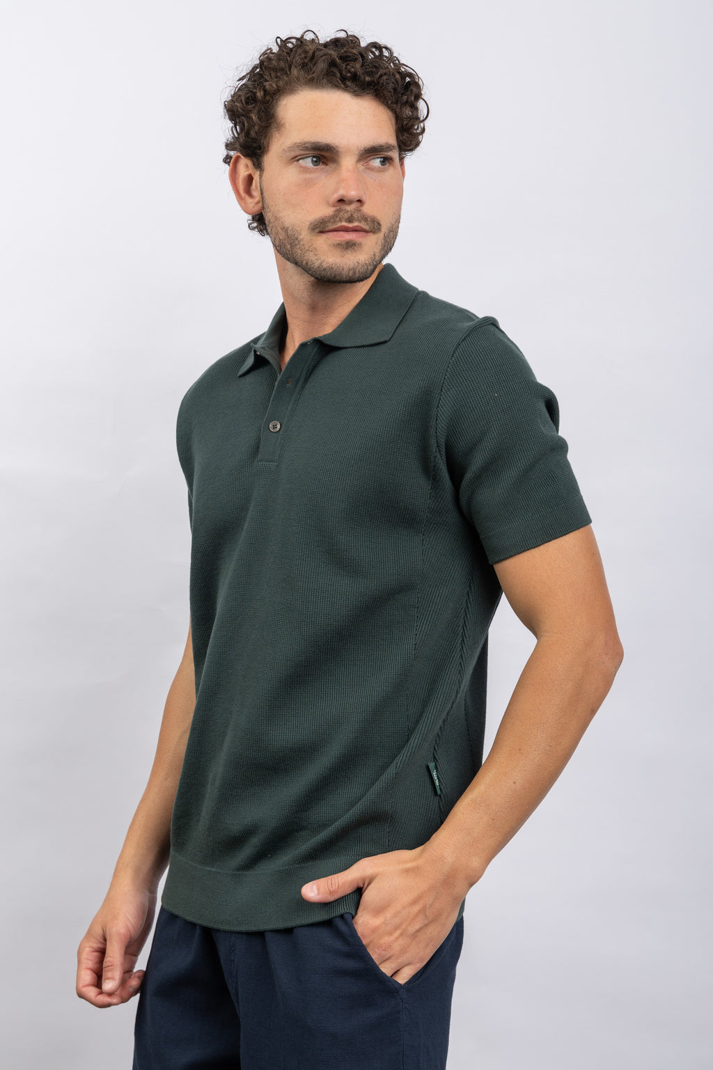 D GREEN