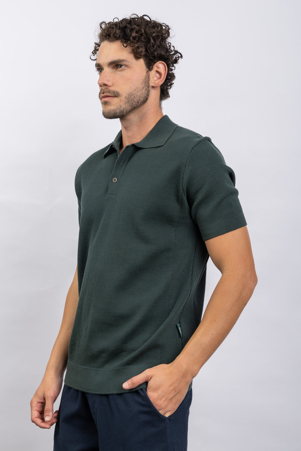 D GREEN