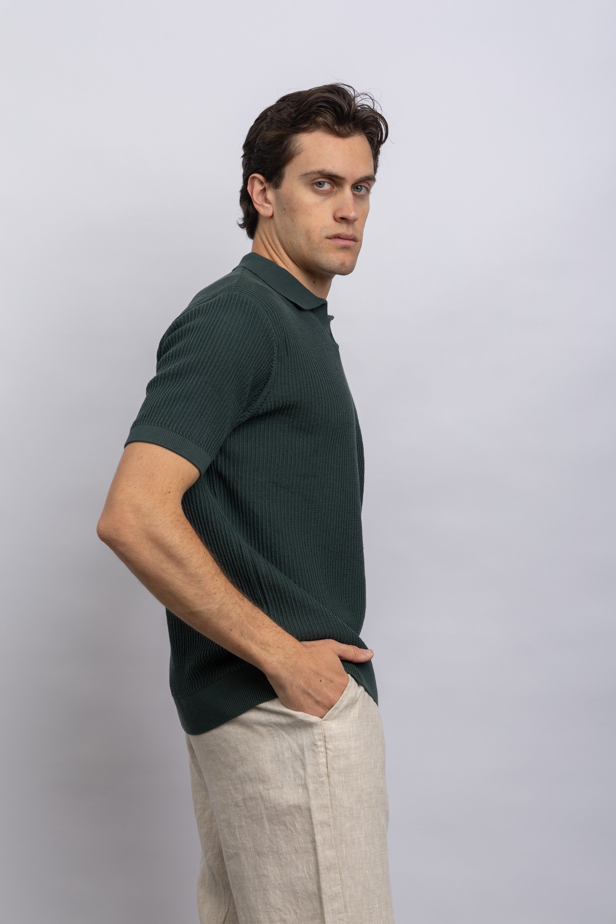 D Green