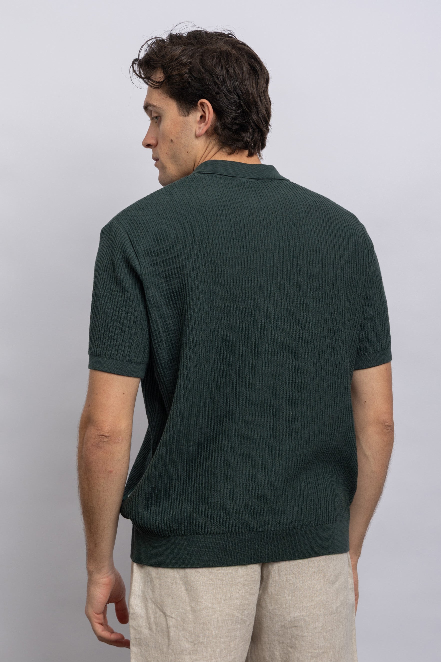 D Green