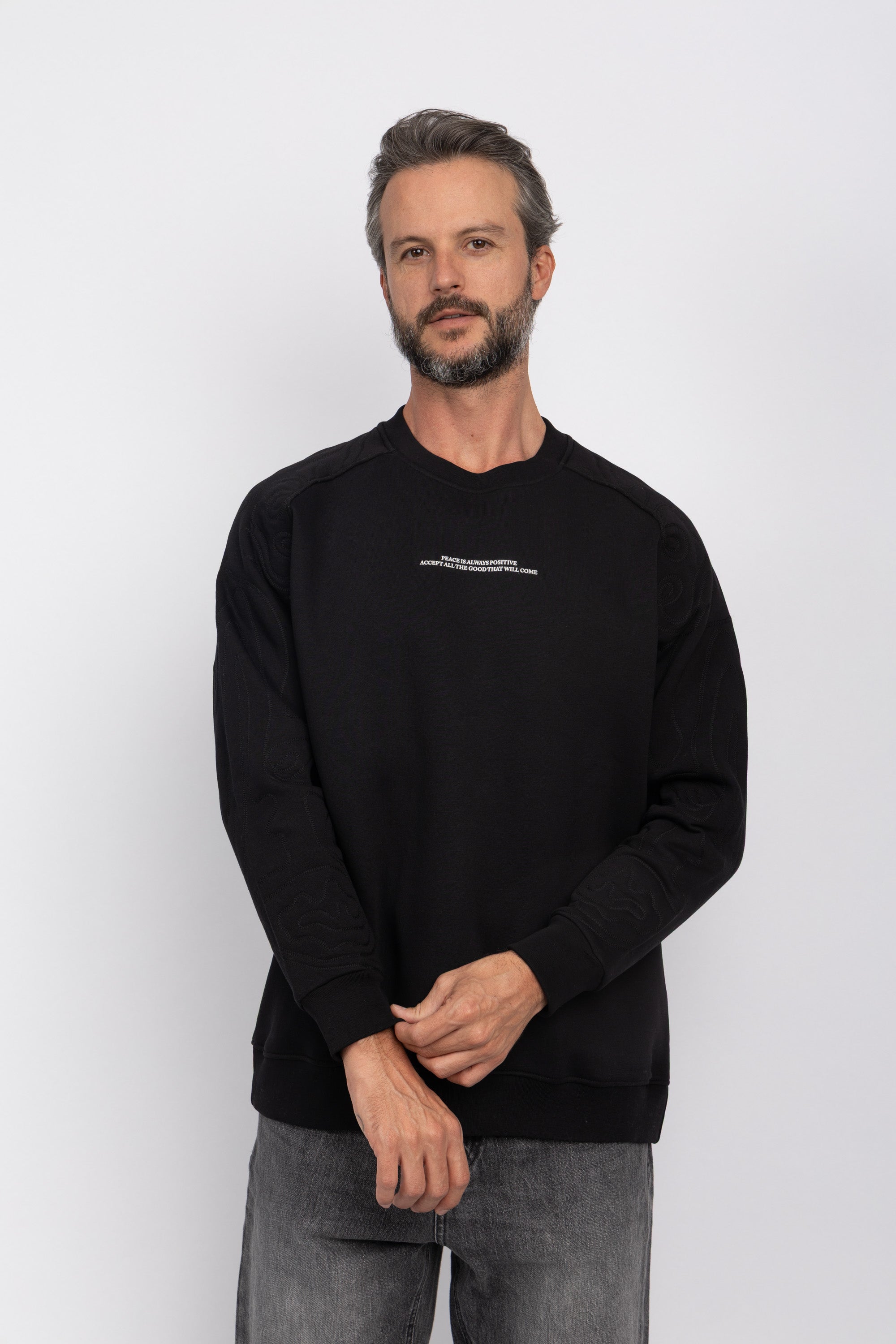 ROUND NECK CASUAL SWEATSHIRT الصورة الثانوية