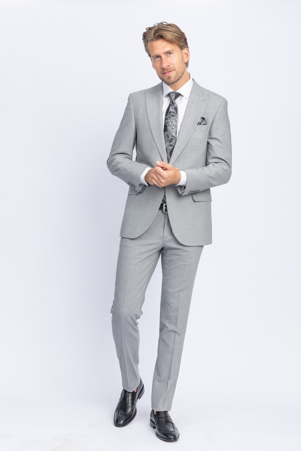 M GREY الصورة الرئيسية