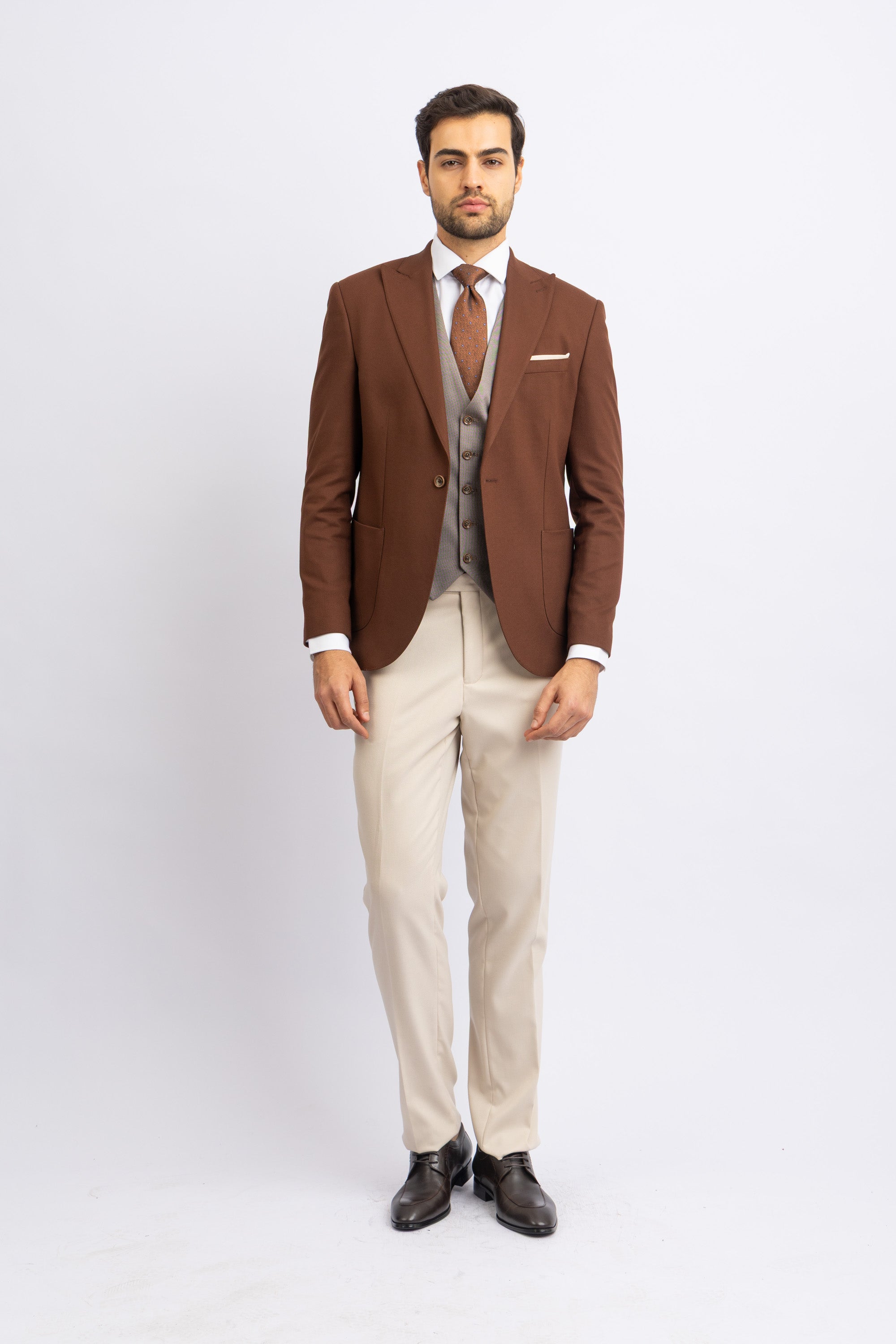 BROWN الصورة الرئيسية