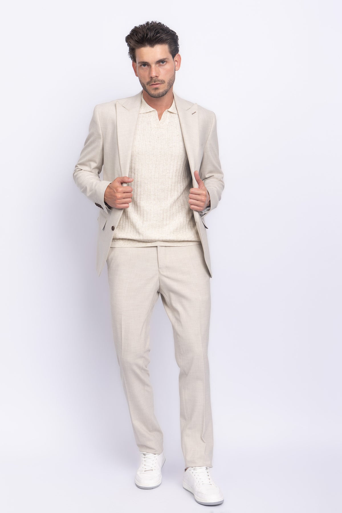 BEIGE الصورة الرئيسية