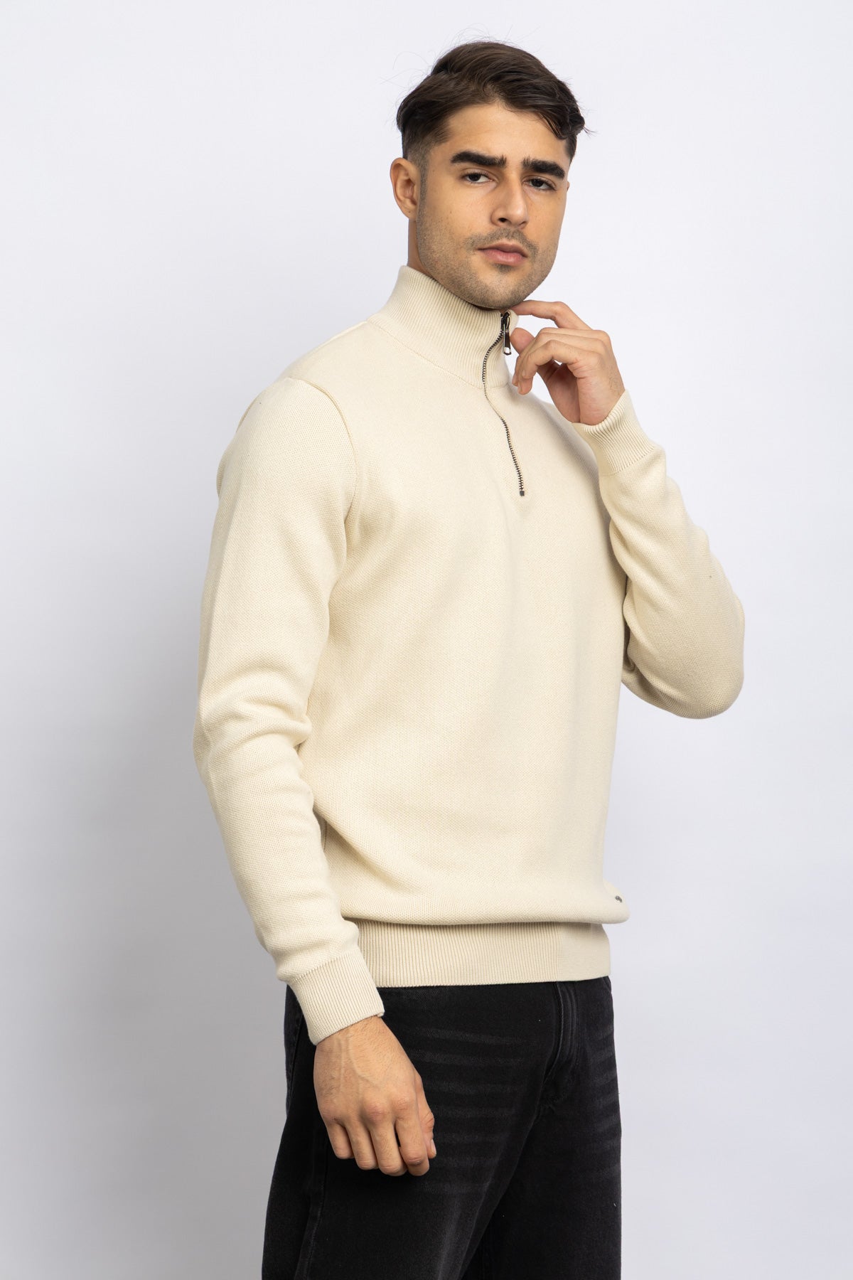 HALF ZIPPER CASUAL PULLOVER الصورة الثانوية